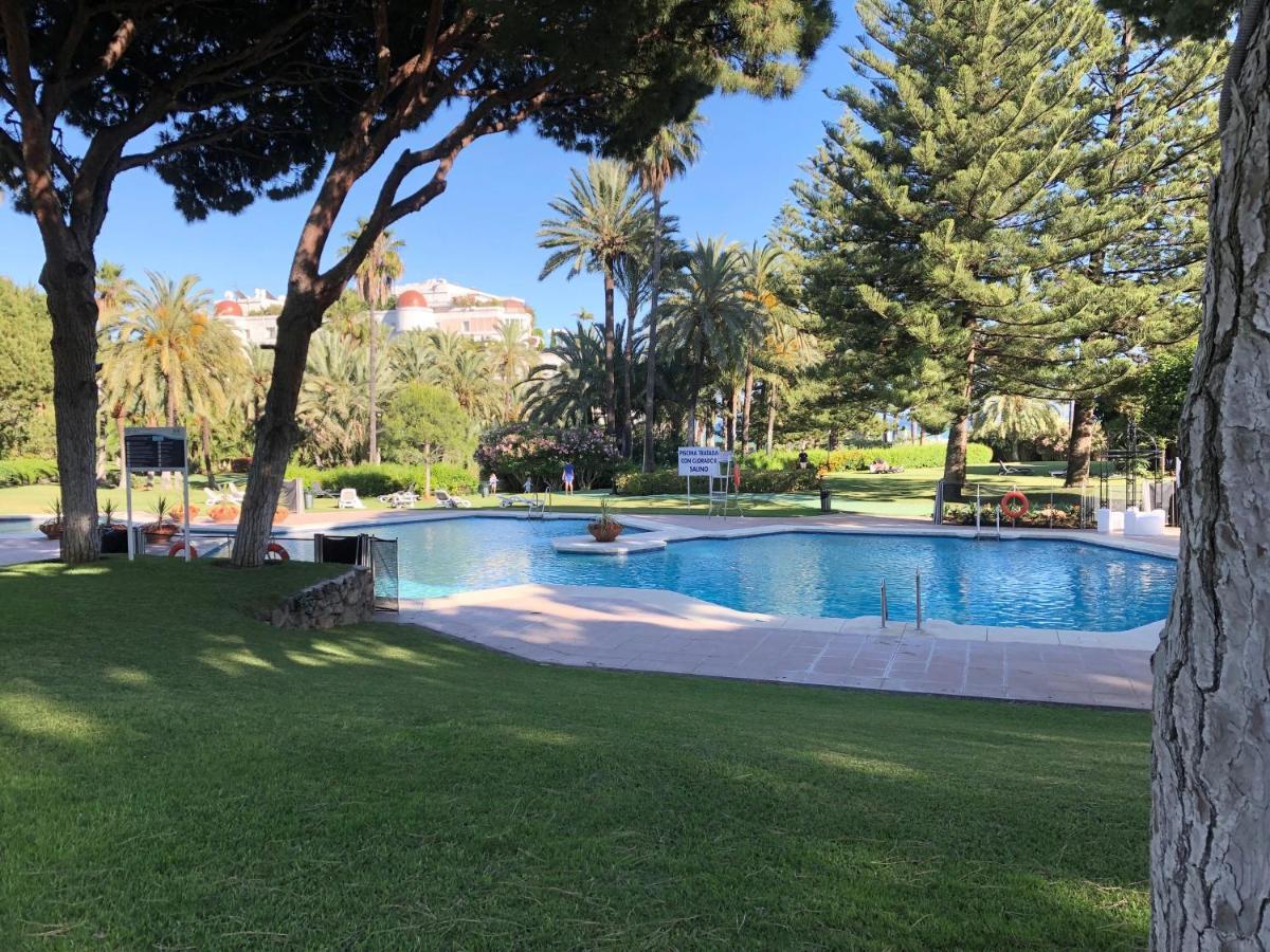 Apartamento Playas Del Duque - Puerto Banus - Marbella Buitenkant foto